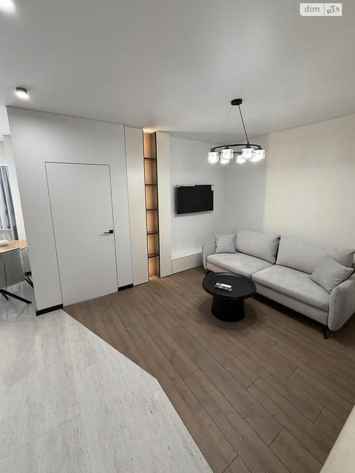 1-комнатная квартира 45 кв. м в Тернополе, ул. Репина - фото 1