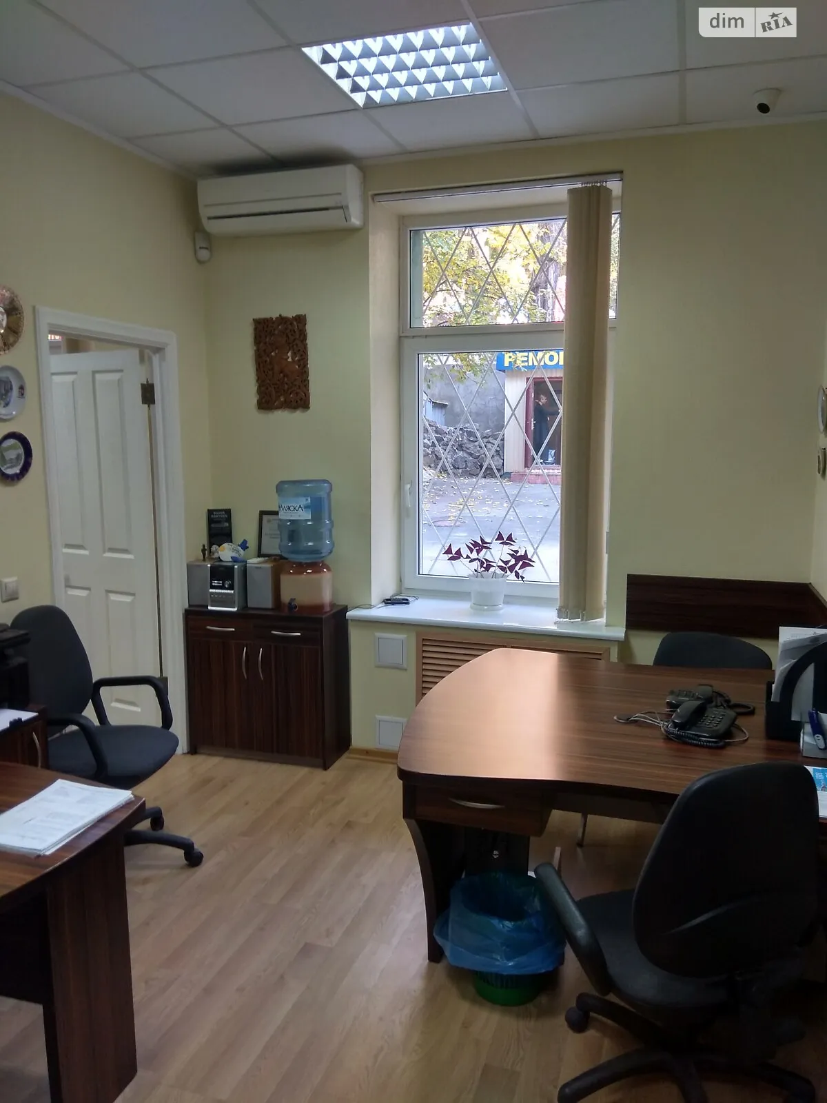 Сдается в аренду офис 34.4 кв. м в бизнес-центре, цена: 30000 грн - фото 1