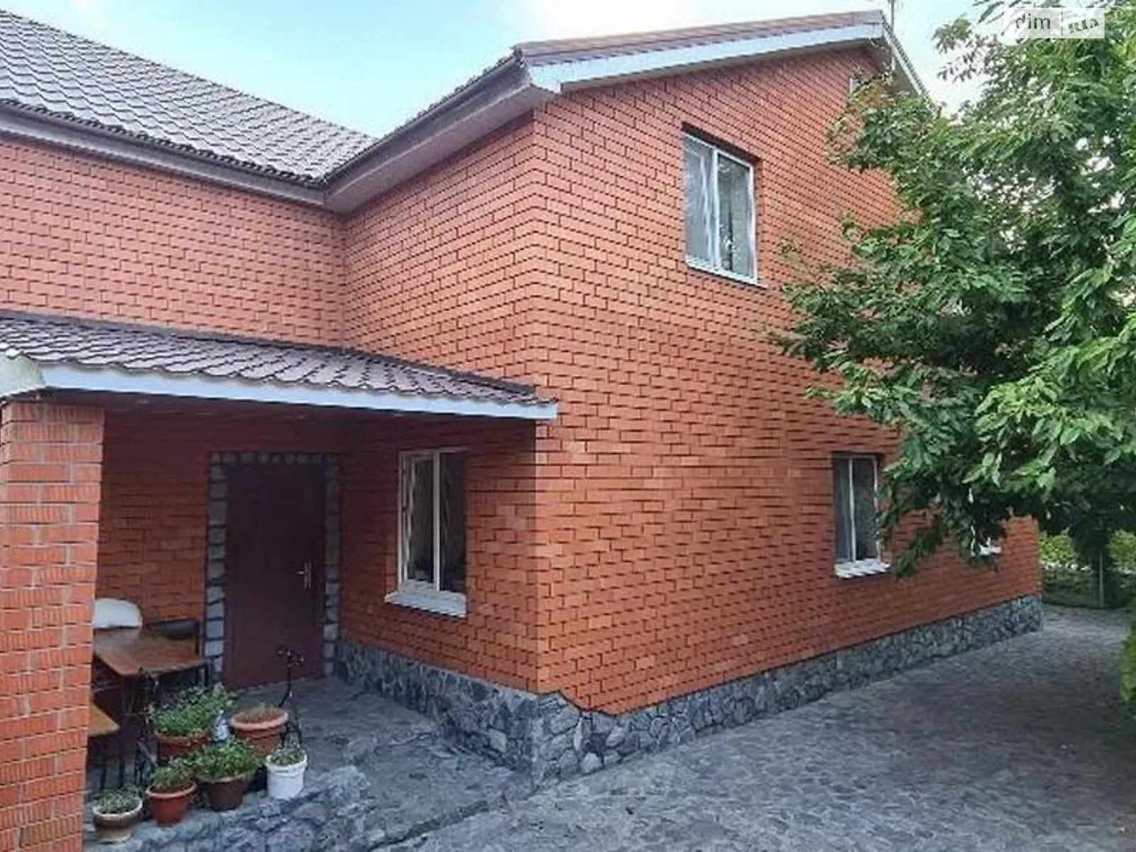 Продается дом на 2 этажа 180 кв. м с балконом, цена: 175000 $ - фото 1