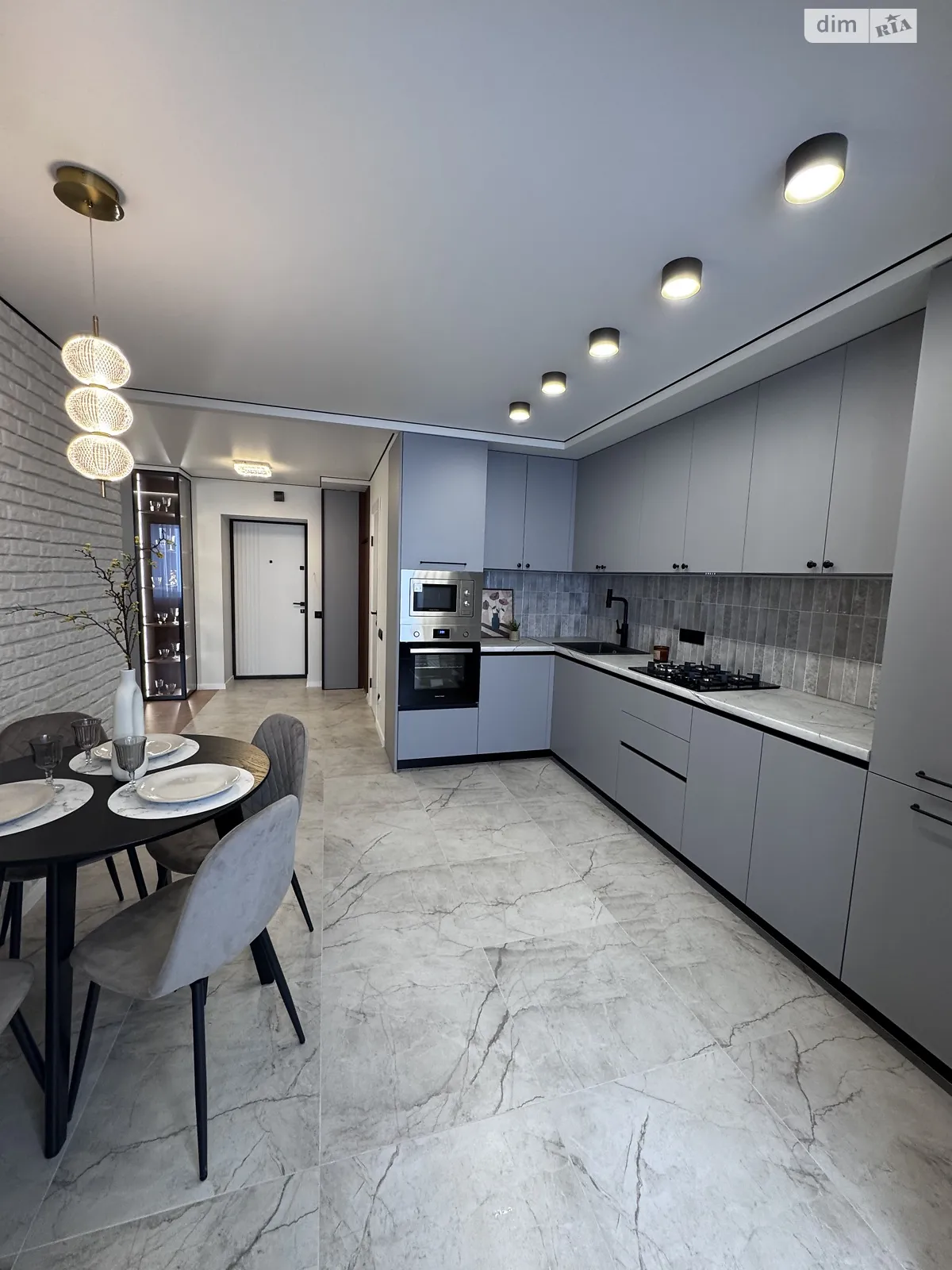 1-кімнатна квартира 50 кв. м у Тернополі, вул. Курбаса Леся - фото 1