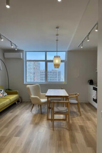 Продаж квартири, Київ, р‑н. Виноградар, Олександра Олеся вулиця, буд. 4Б