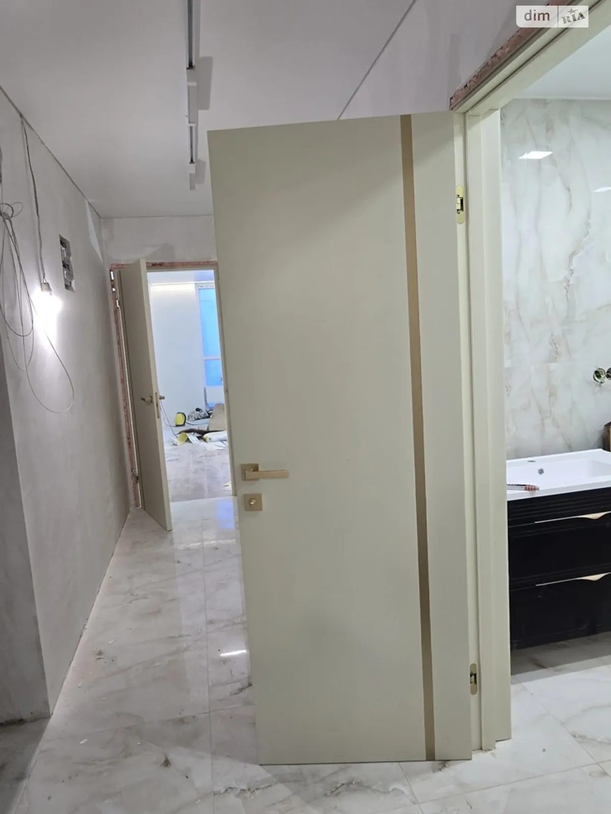 Продается 1-комнатная квартира 62 кв. м в Львове, цена: 120500 $ - фото 1