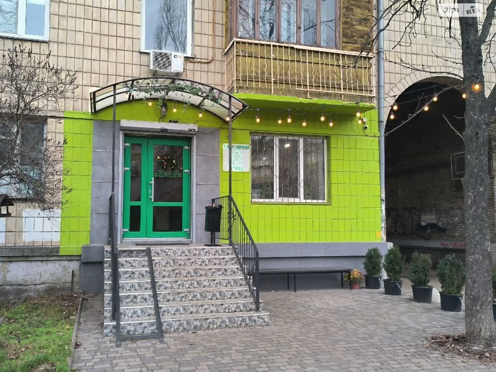 Продается помещения свободного назначения 30.8 кв. м в 5-этажном здании, цена: 83000 $ - фото 1