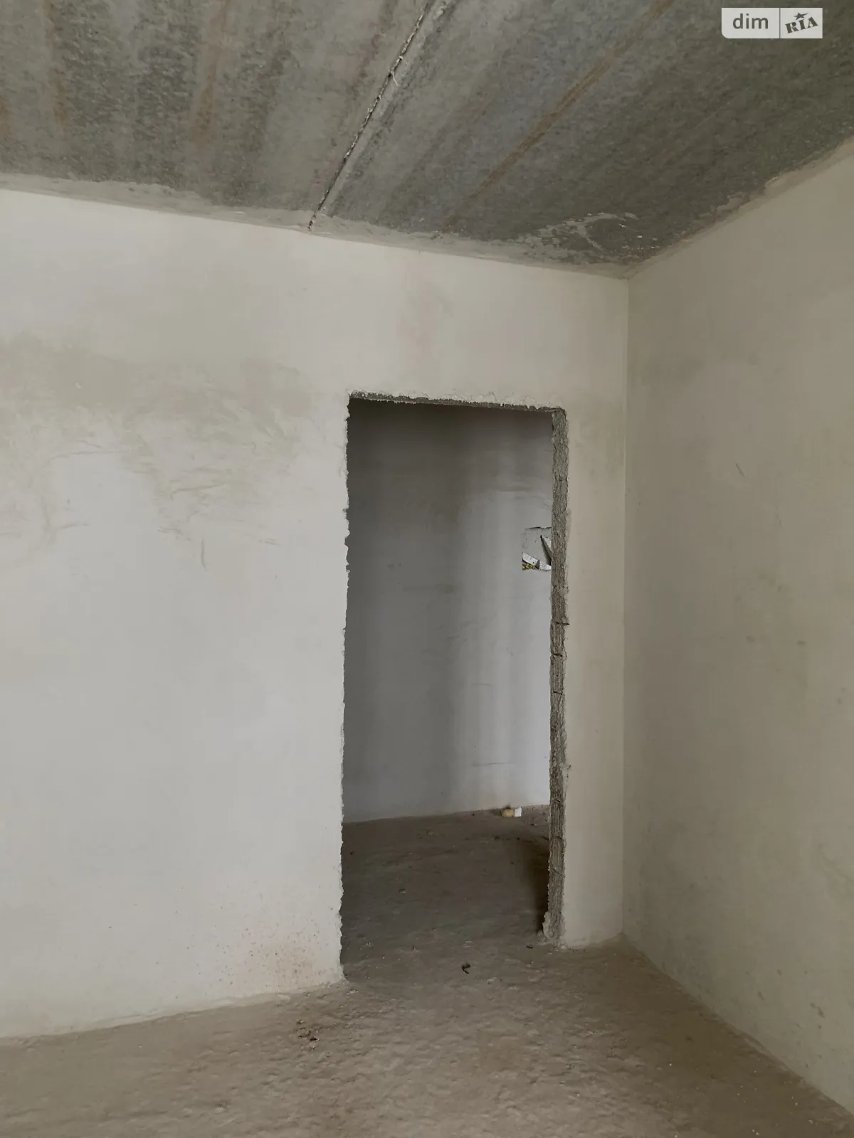 Продается 2-комнатная квартира 70.7 кв. м в Ивано-Франковске, ул. Приозерная - фото 1