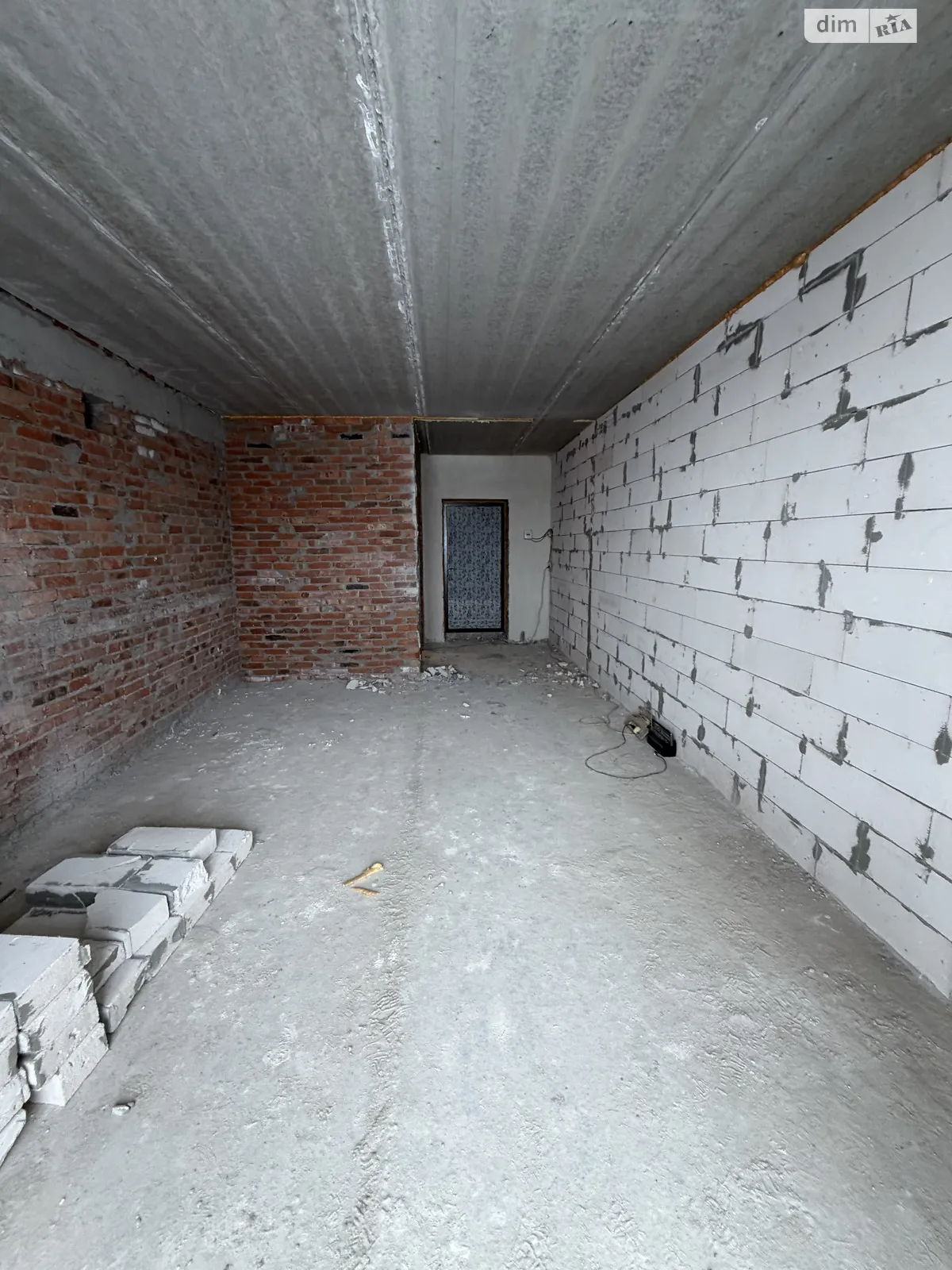 Продается 1-комнатная квартира 35 кв. м в Житомире, ул. Домбровского - фото 1