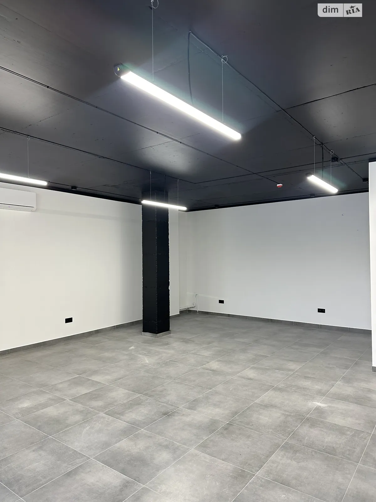 Сдается в аренду офис 55 кв. м в бизнес-центре, цена: 19250 грн - фото 1