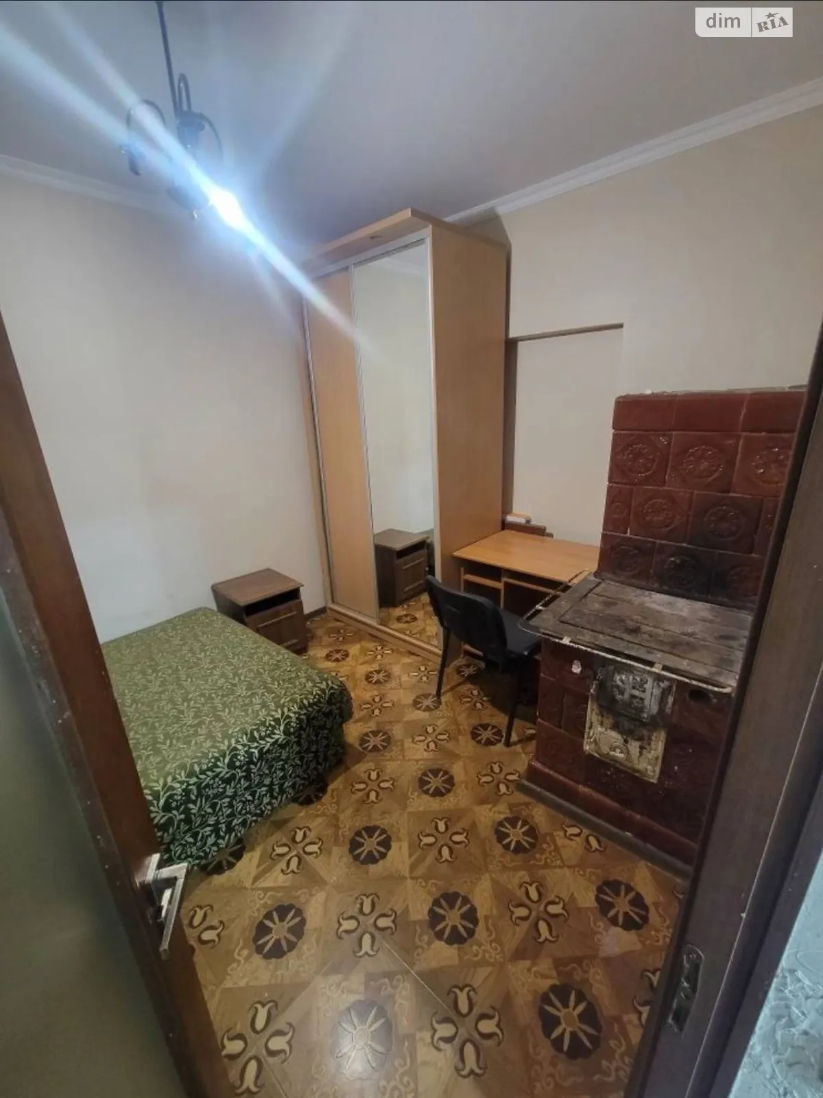 Сдается в аренду часть дома 90 кв. м с гаражом, цена: 450 $ - фото 1