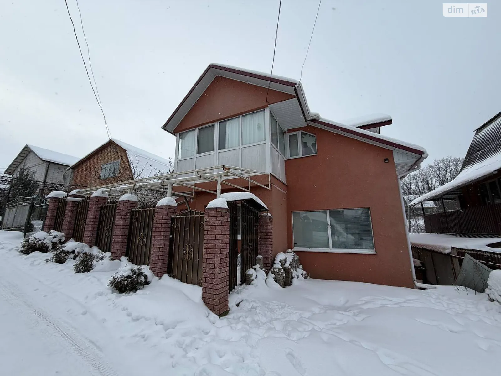 Продается дом на 2 этажа 93.5 кв. м с садом, цена: 94998 $ - фото 1