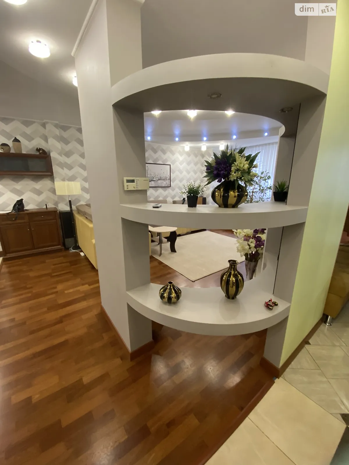 Сдается в аренду 3-комнатная квартира 102.2 кв. м в Хмельницком, ул. Степана Бандеры, 9/1 - фото 1