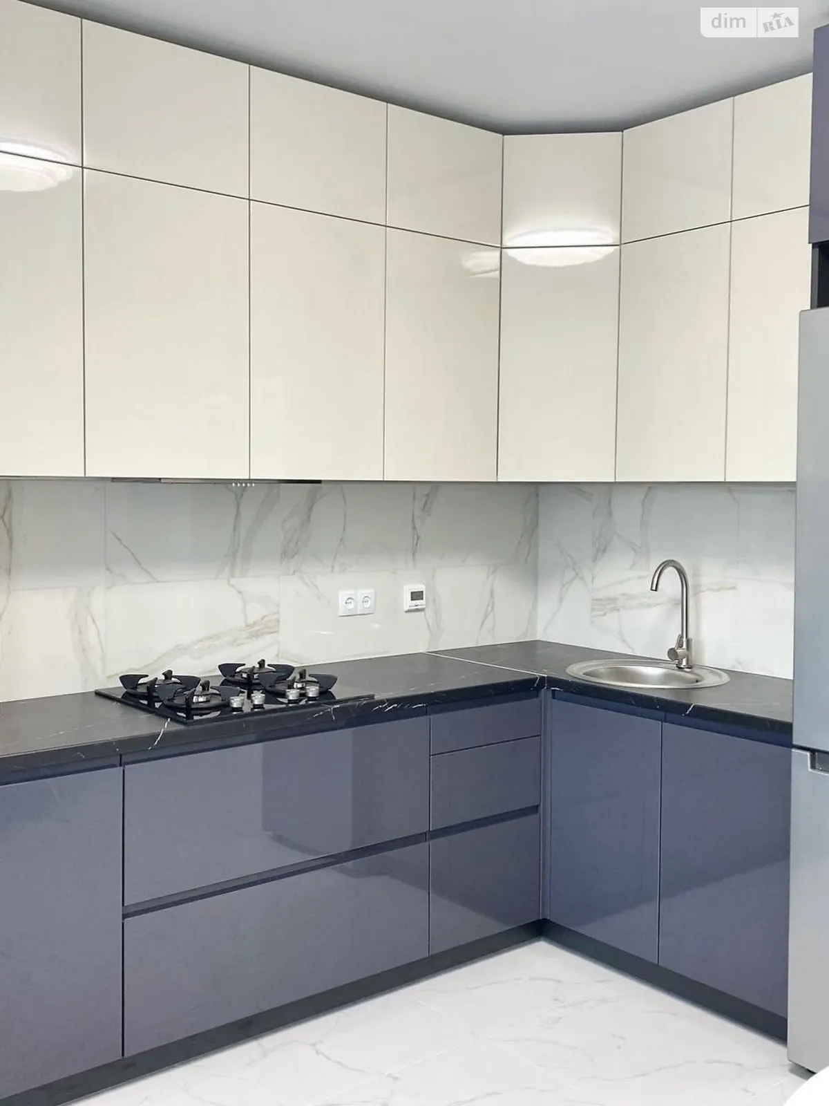 Сдается в аренду 1-комнатная квартира 50 кв. м в Хмельницком, ул. Кармелюка, 3/3 - фото 1