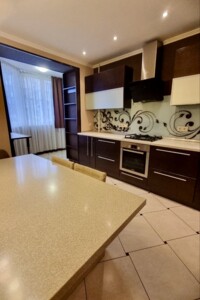 Продаж квартири, Одеса, р‑н. Ближні Млини, Скворцова вулиця, буд. 4А