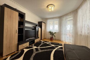 Продаж квартири, Івано-Франківська, Вовчинець, Василя Симоненка вулиця, буд. 45