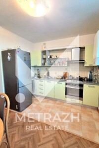 Продаж квартири, Харків, р‑н. МЖК Інтернаціоналіст, ст.м. Салтівська, Кричевського вулиця, буд. 29