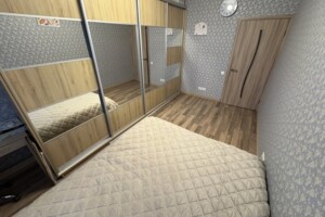 Продаж квартири, Одеська, Крижанівка (Одеса), Захисників України (Генерала Бочарова) вулиця