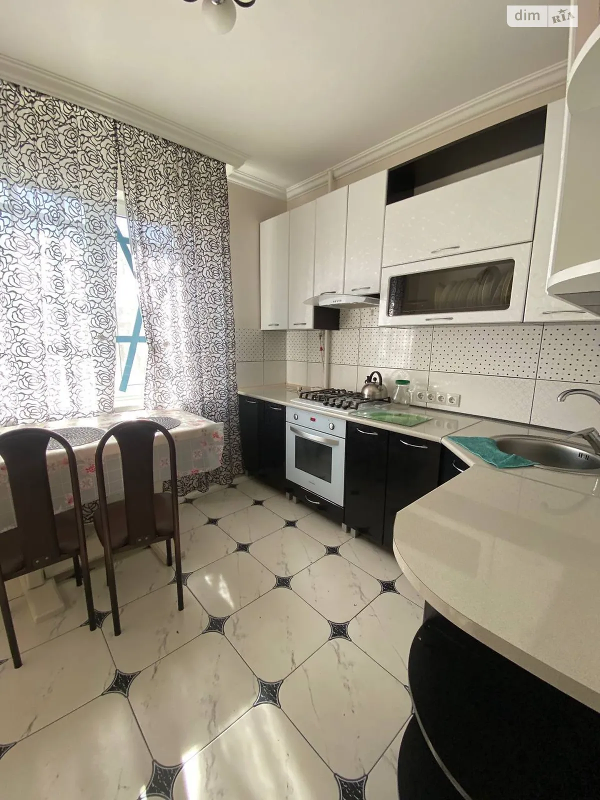 Сдается в аренду 2-комнатная квартира 52 кв. м в Белой Церкви, пер. Академический - фото 1