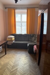 Продажа квартиры, Львов, р‑н. Центр, Шептицких улица, дом 21
