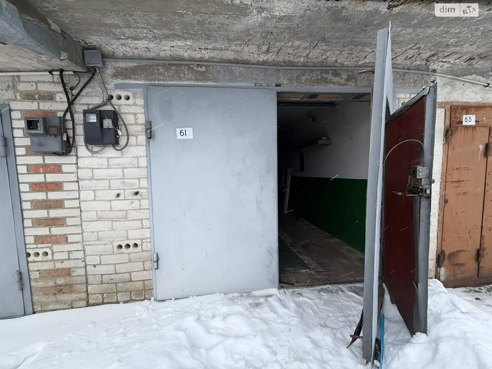 Продается место в гаражном кооперативе под легковое авто на 19.6 кв. м, цена: 10000 $ - фото 1