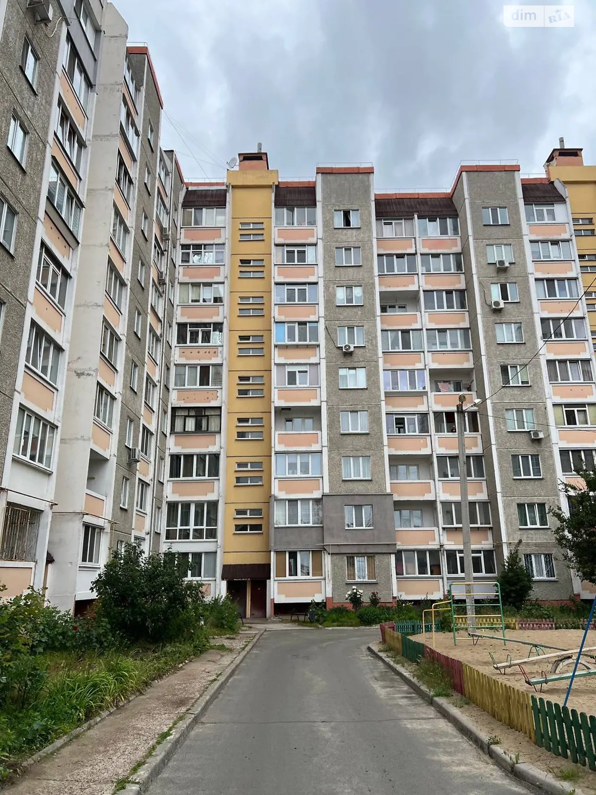 Продается 1-комнатная квартира 39.6 кв. м в Чернигове, ул. Курсанта Еськова, 14А - фото 1
