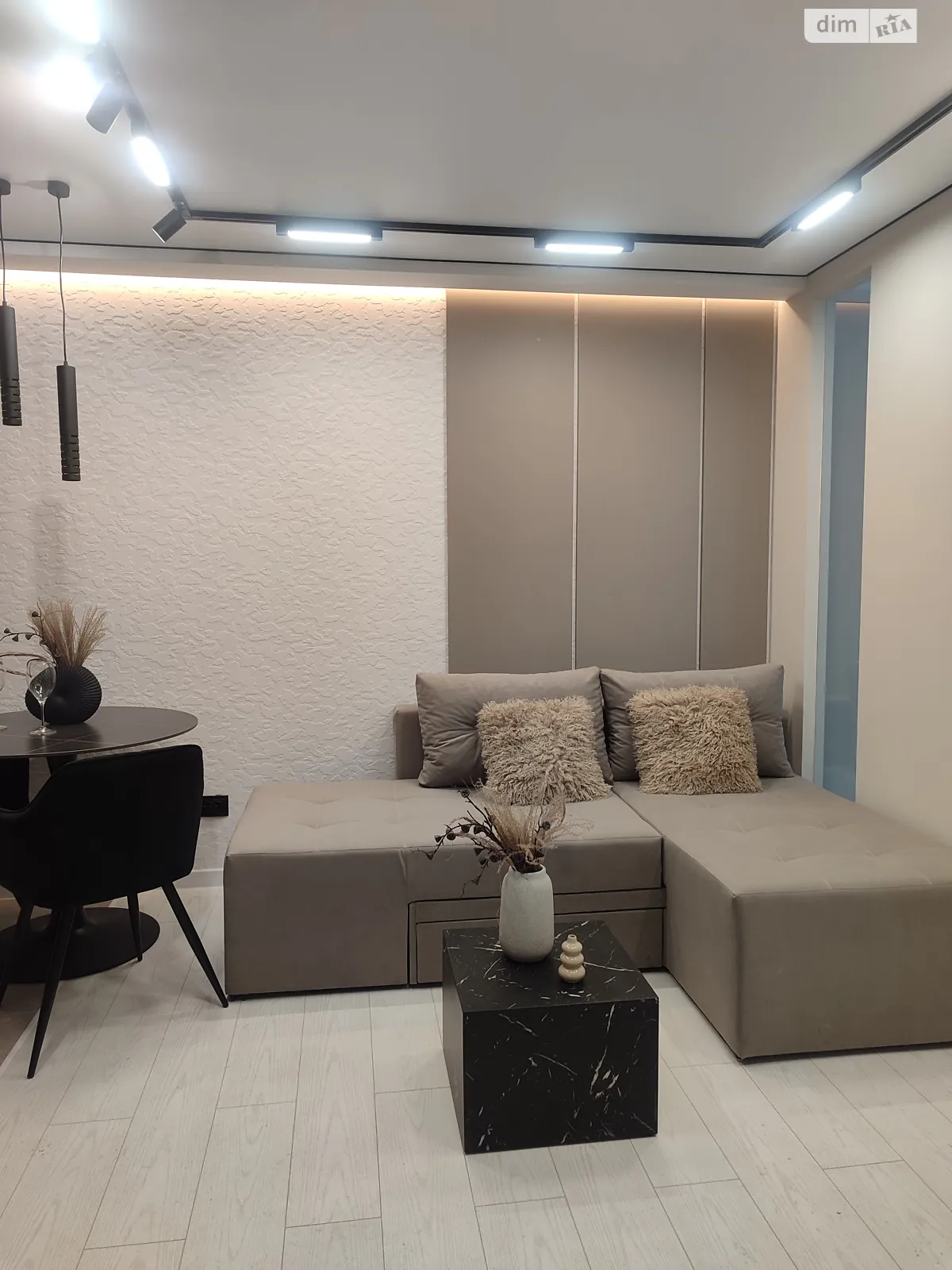 2-комнатная квартира 57 кв. м в Тернополе, ул. Смакулы, 8 - фото 1