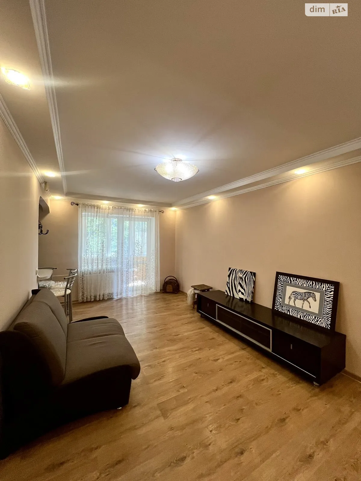 Здається в оренду 1-кімнатна квартира 36 кв. м у Черкасах, вул. Симоненка, 3 - фото 1