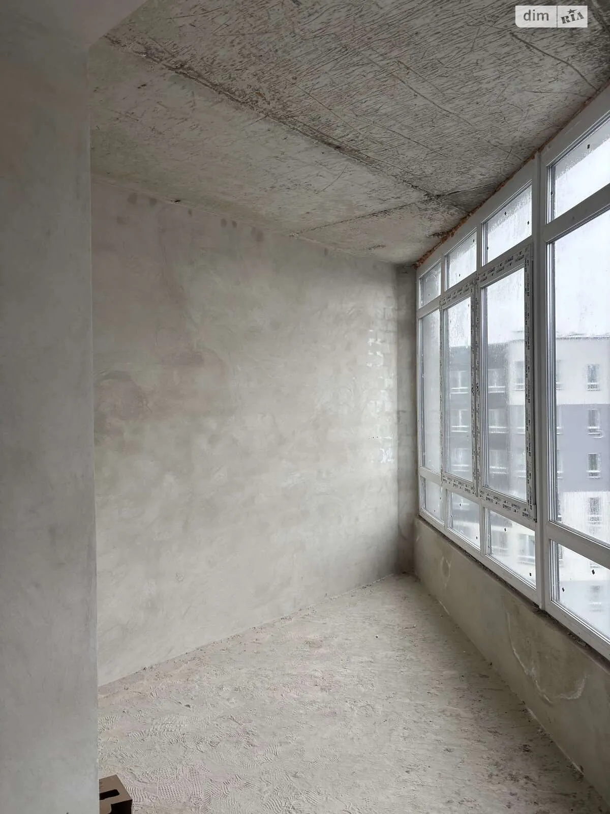 Продается 2-комнатная квартира 67.9 кв. м в Ивано-Франковске, ул. Приозерная - фото 1