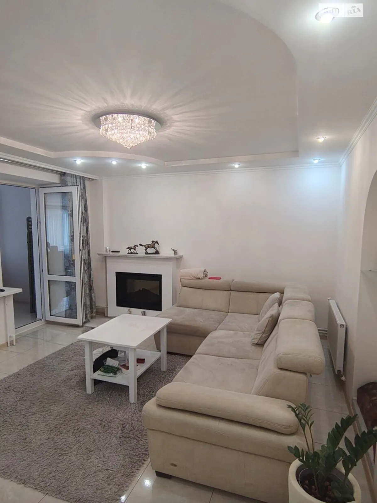 1-комнатная квартира 42.9 кв. м в Тернополе, ул. Карпенко - фото 1