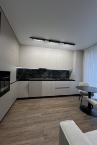 Продаж квартири, Рівне, р‑н. Південний, Студентська вулиця, буд. 24