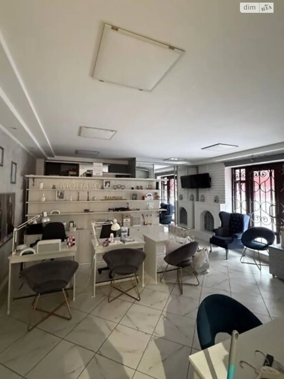 Продается объект сферы услуг 117 кв. м в 5-этажном здании, цена: 369000 $ - фото 1