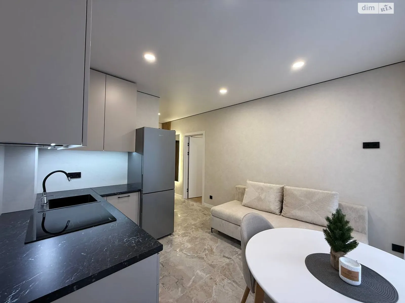 Продается 1-комнатная квартира 37 кв. м в Ирпене, ул. Университетская(Карла Маркса), 1М - фото 1