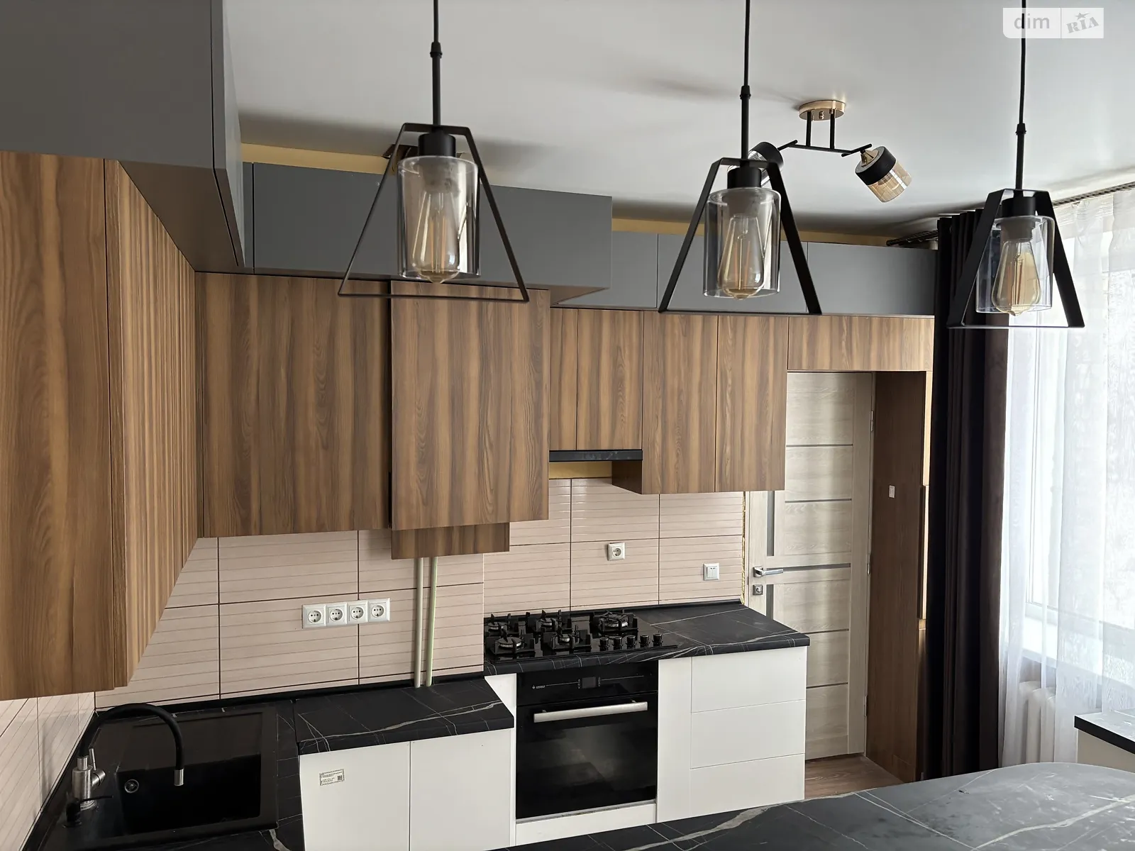 Продается 3-комнатная квартира 73 кв. м в Хмельницком, ул. Пилотская - фото 1