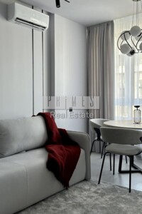 Продаж квартири, Київ, р‑н. Нивки, ст.м. Нивки, Салютна вулиця, буд. 2