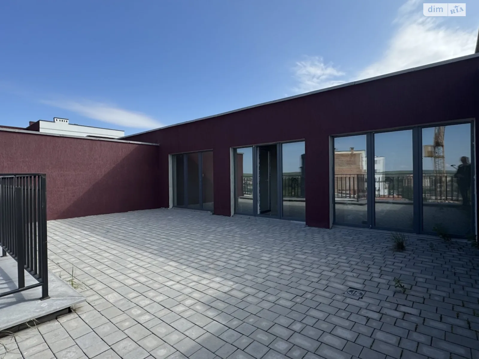 Продается 2-комнатная квартира 101.7 кв. м в Ивано-Франковске, ул. Княгинин, 44 корпус 12 - фото 1