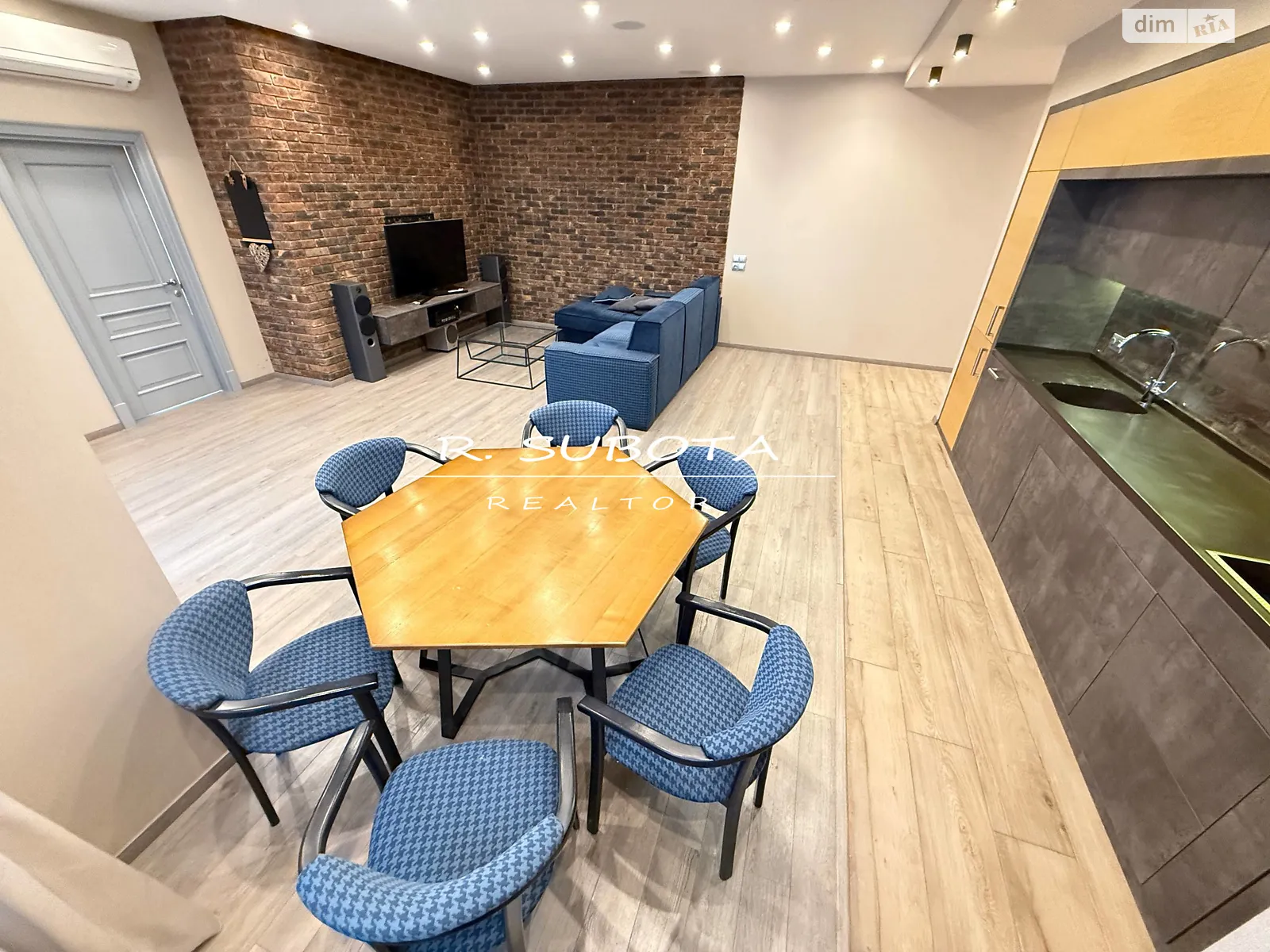 Сдается в аренду 2-комнатная квартира 82 кв. м в Днепре, ул. Симферопольская, 2Л - фото 1