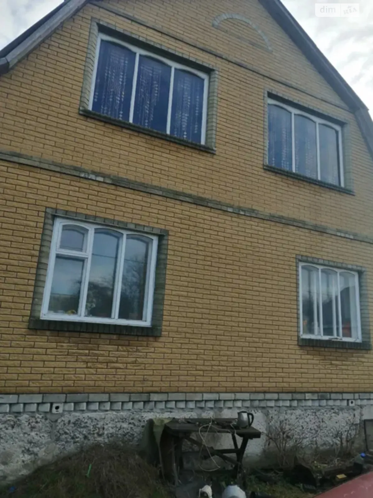 Продается дом на 2 этажа 100 кв. м с бассейном, цена: 40000 $ - фото 1