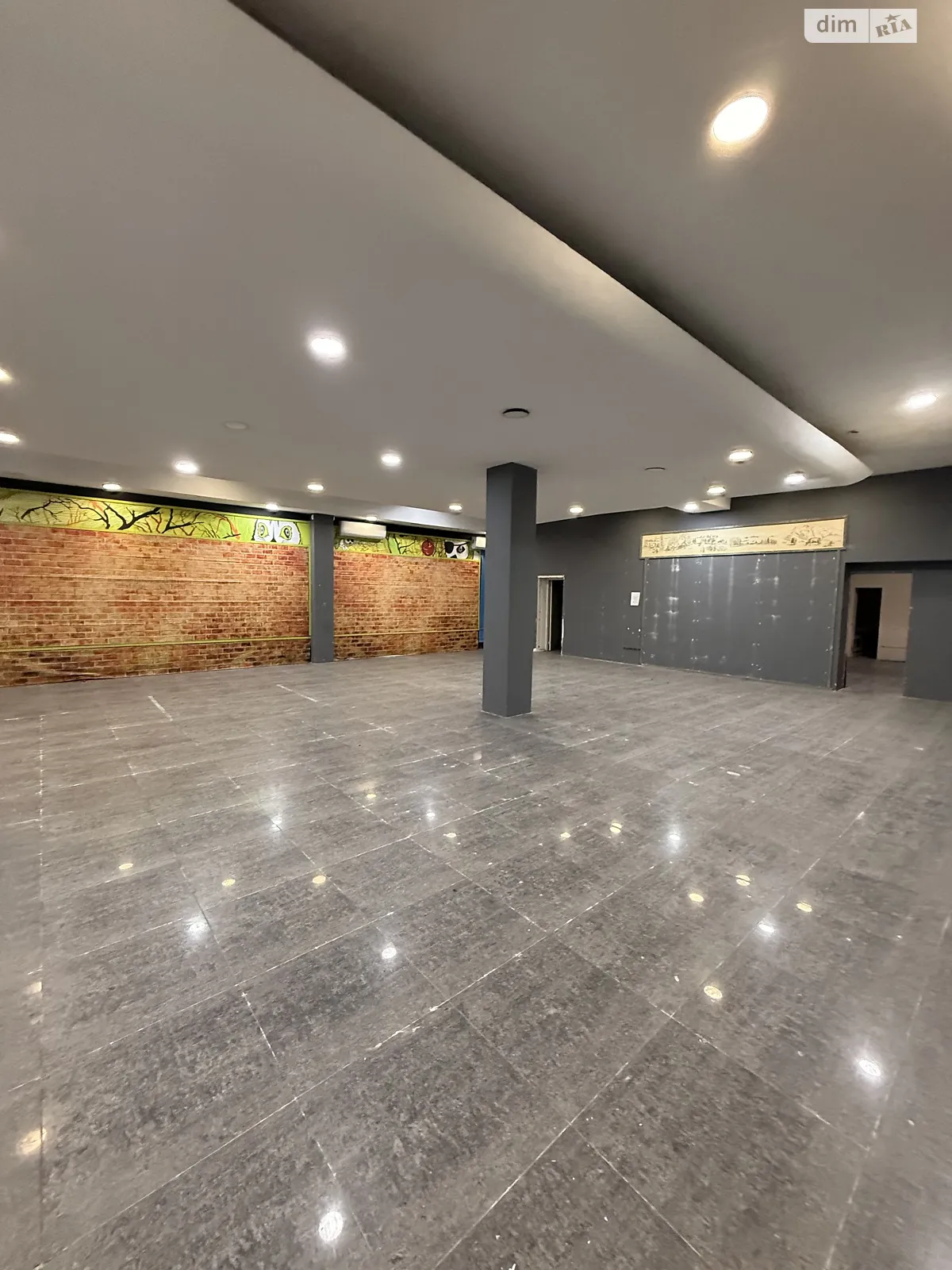 Здається в оренду приміщення вільного призначення 700 кв. м в 2-поверховій будівлі, цена: 5000 $ - фото 1