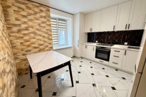 Довгострокова оренда квартири, Вінниця, р‑н. Старе місто, Синьоводська (Маяковського) вулиця