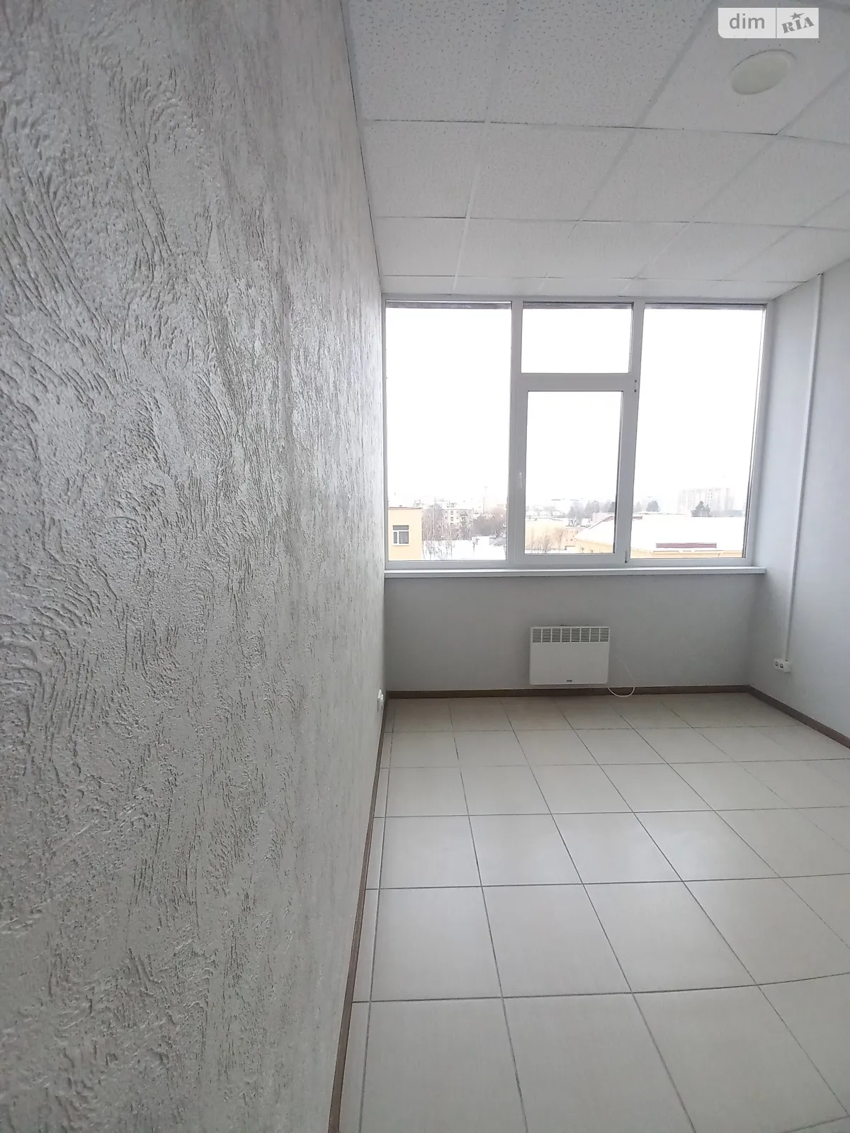 Сдается в аренду офис 15 кв. м в бизнес-центре, цена: 4500 грн - фото 1
