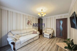 Продажа квартиры, Киевская, Петропавловская Борщаговка, Волынская улица, дом 12