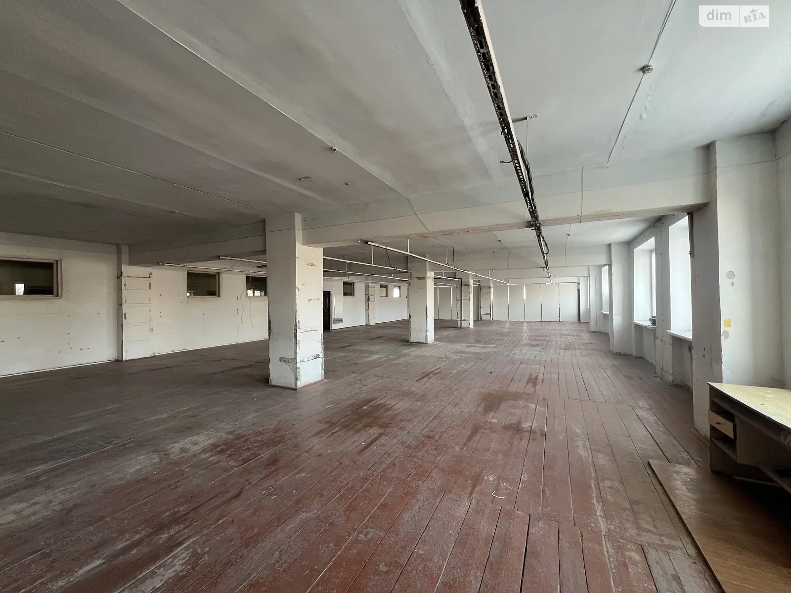 Сдается в аренду объект сферы услуг 390 кв. м в 3-этажном здании, цена: 42900 грн - фото 1
