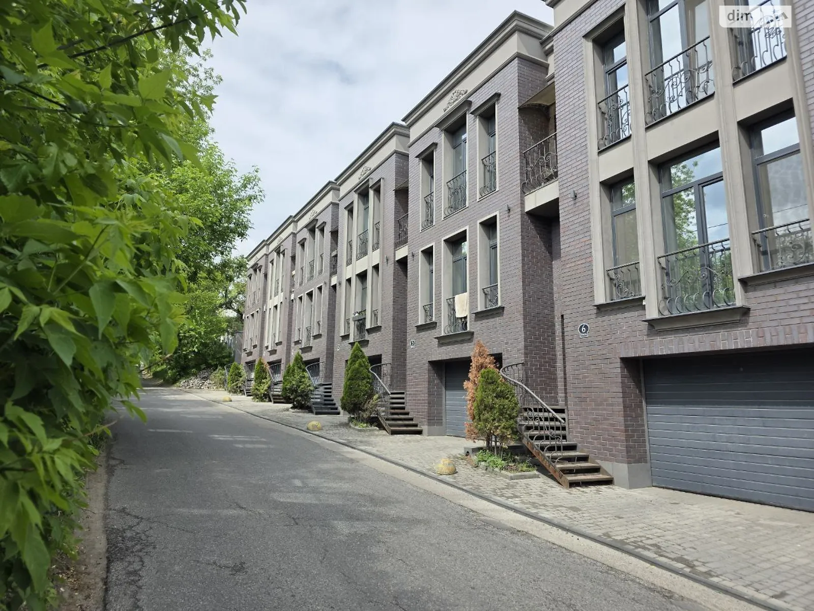 ул. Радостная, 92 корпус 3/1 Лоцкамянка Днепр Таунхаус Sherlock Home, цена: 175000 $ - фото 1