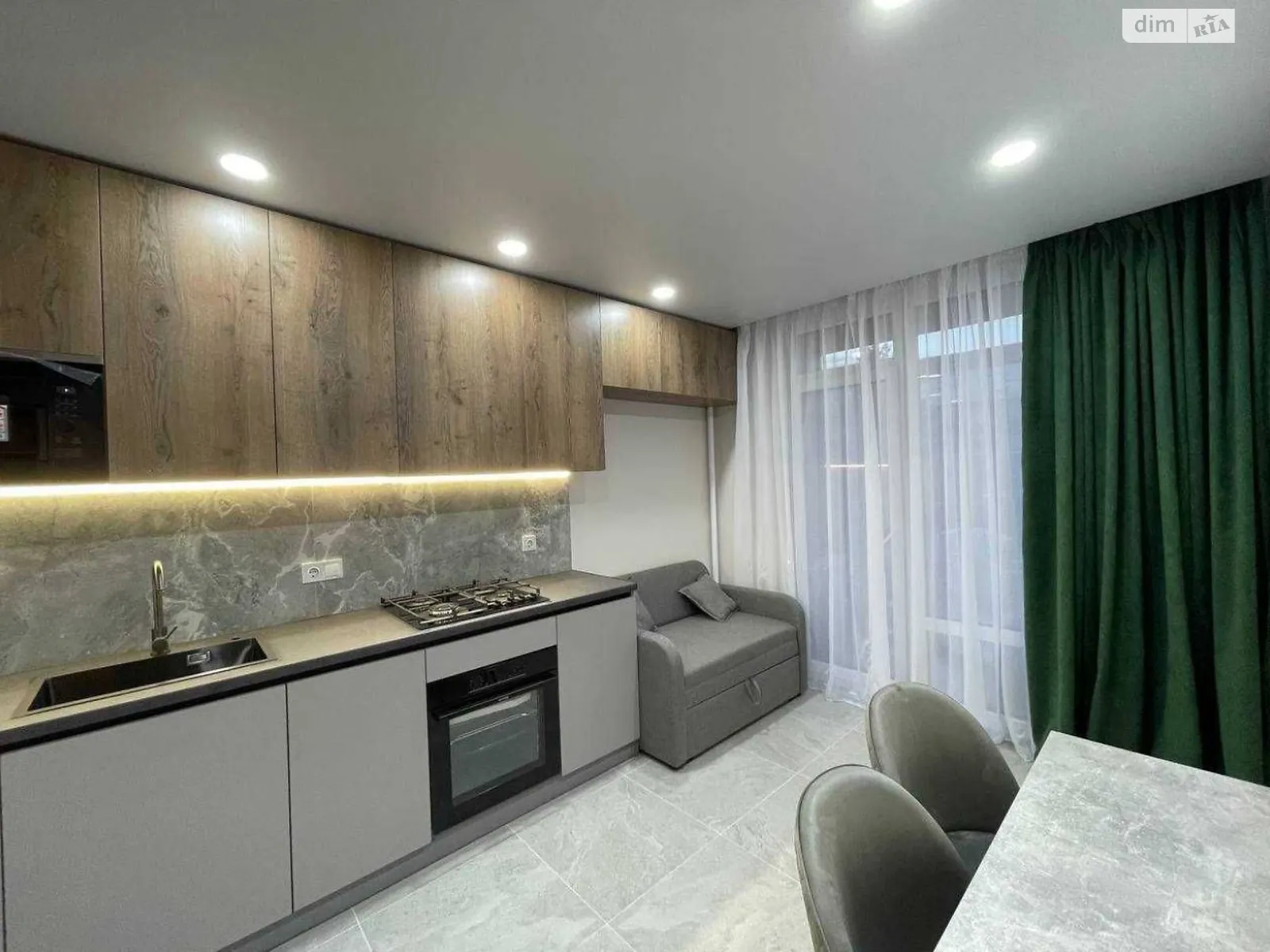 Сдается в аренду 1-комнатная квартира 44 кв. м в Ивано-Франковске, ул. Юліана Пелеша(Крайковского), 3 корпус 6 - фото 1