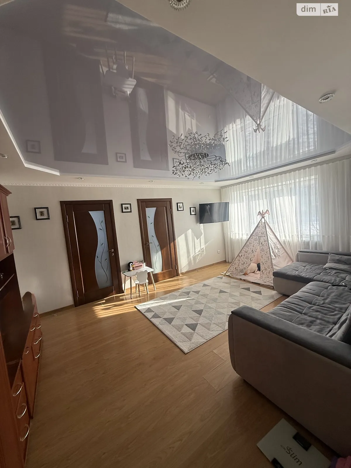 Продается 3-комнатная квартира 60 кв. м в Калиновке, ул. Варшацкая(Островского) - фото 1