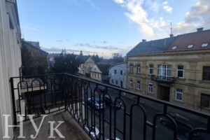 Продаж квартири, Ужгород, р‑н. Центр, Собранецька вулиця, буд. 26