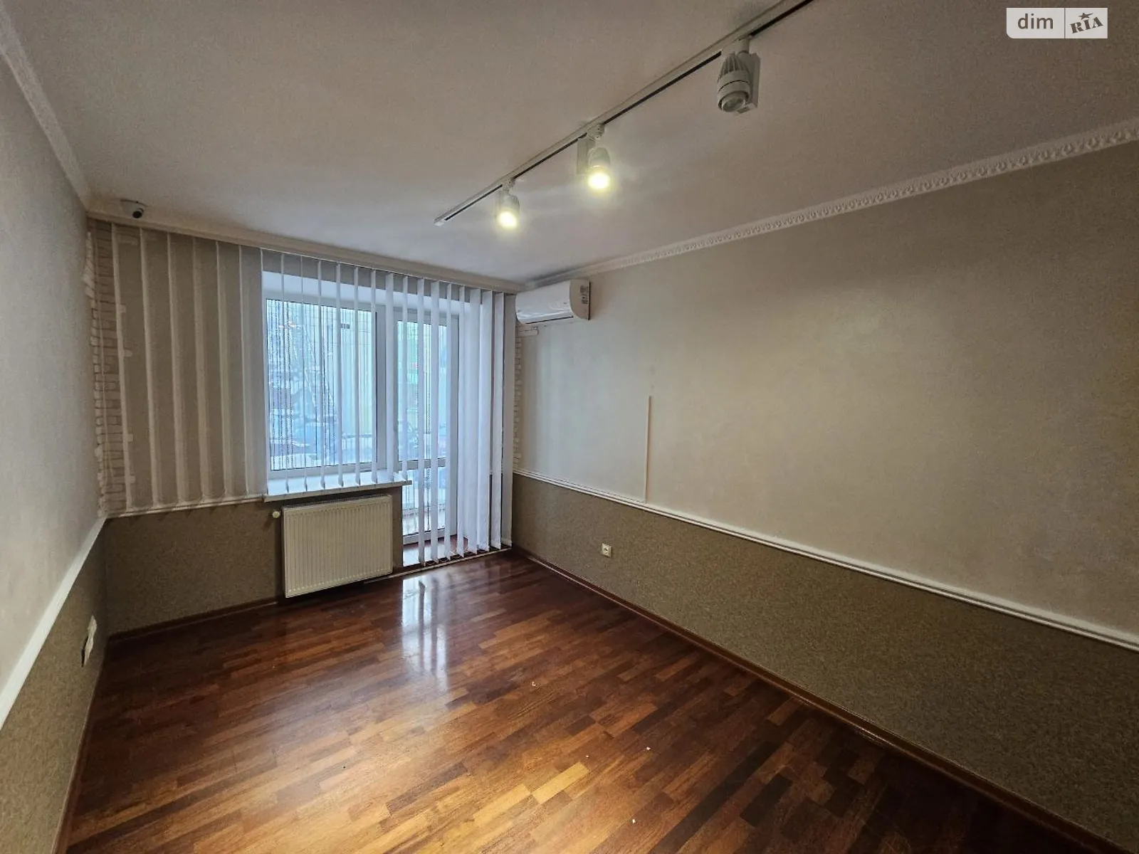 Продається приміщення вільного призначення 92 кв. м в 9-поверховій будівлі, цена: 285000 $ - фото 1