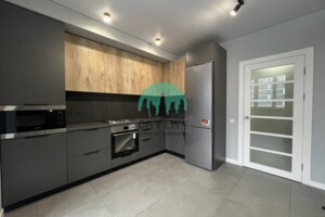 Продаж квартири, Івано-Франківськ, р‑н. Центр, Хотинська вулиця, буд. 12