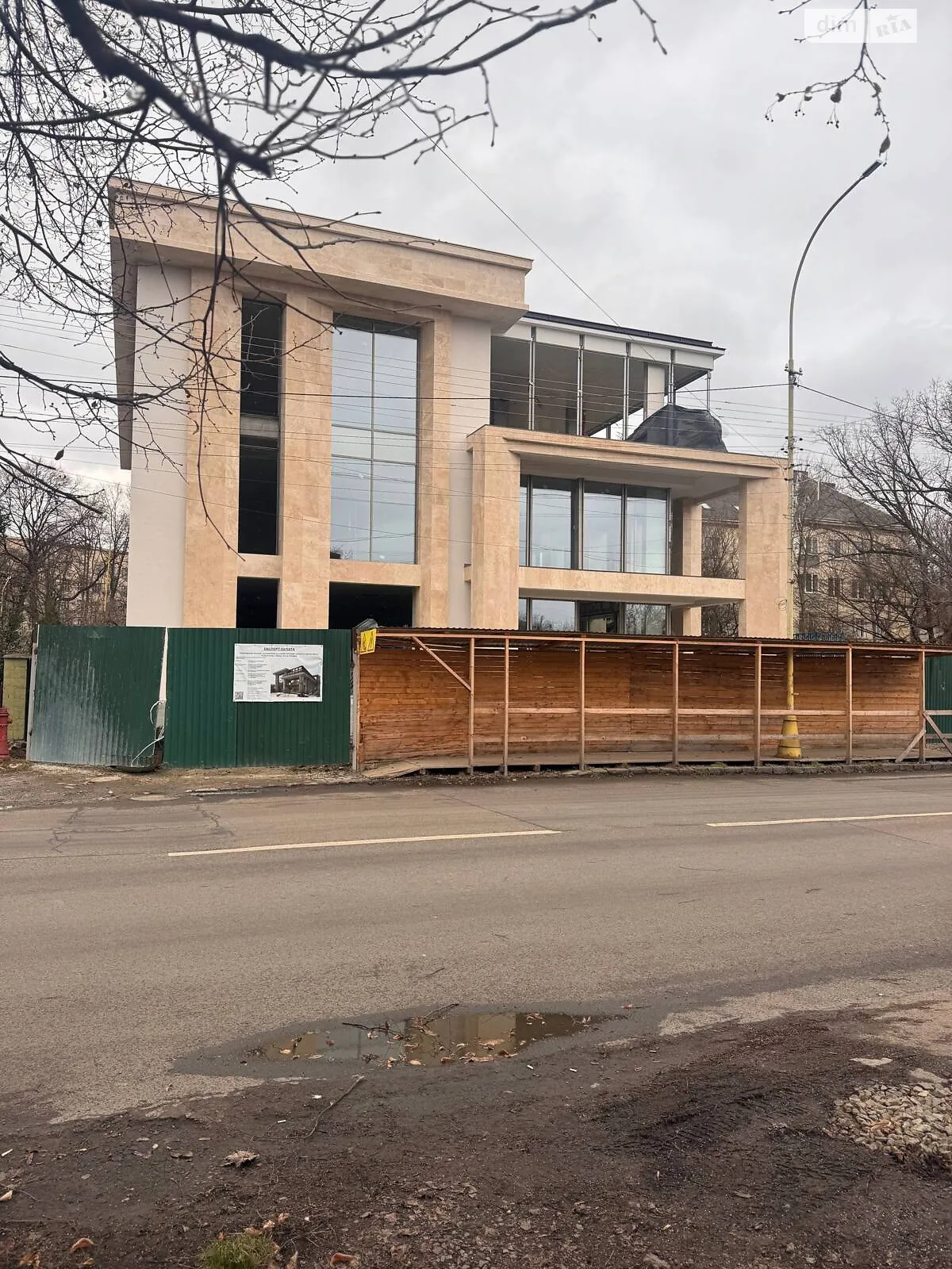 Продається приміщення вільного призначення 90 кв. м в 3-поверховій будівлі, цена: 225000 $ - фото 1