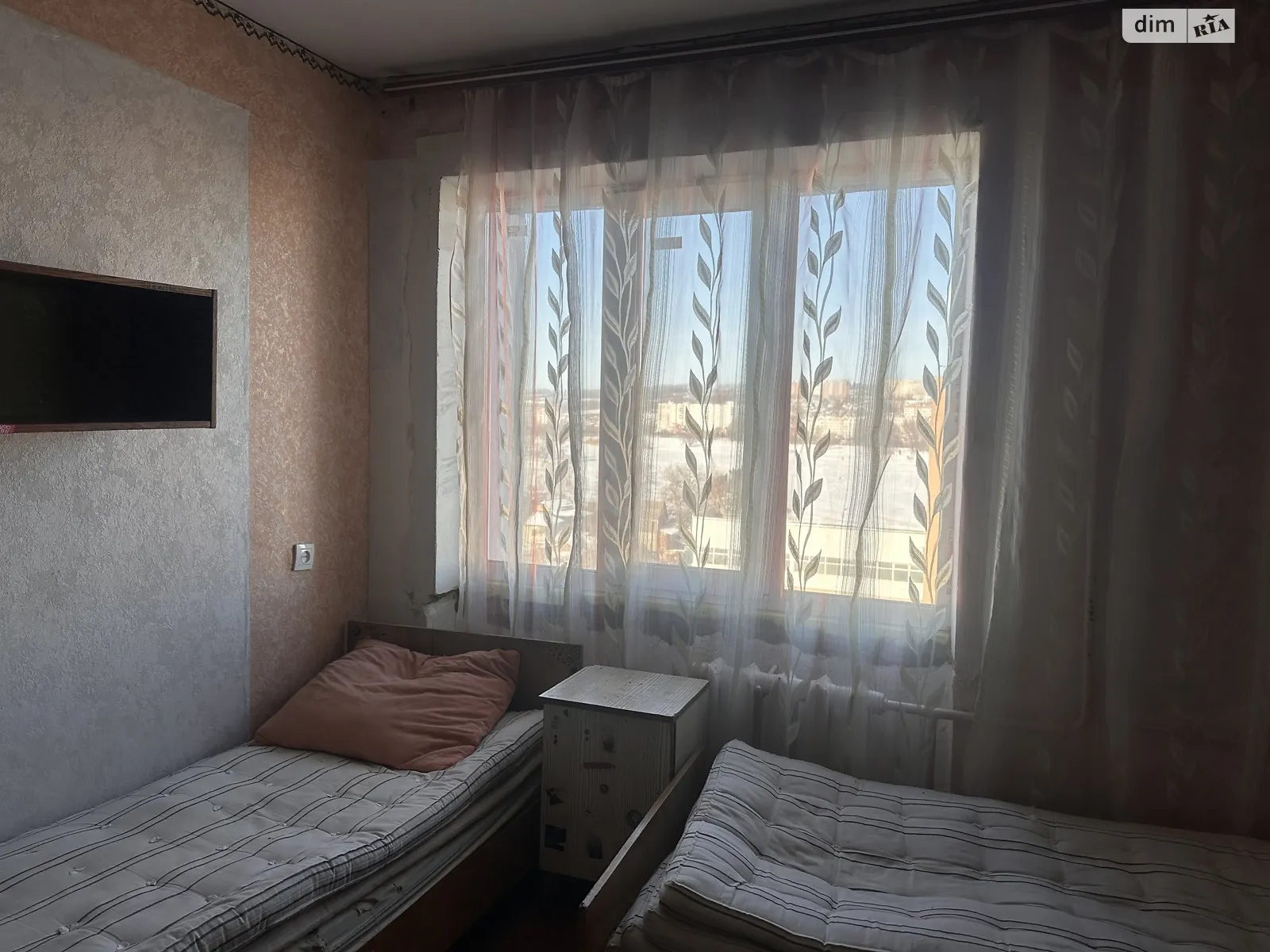 Здається в оренду кімната 16 кв. м у Хмельницькому, цена: 2800 грн - фото 1