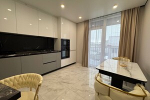 Долгосрочная аренда квартиры, Ивано-Франковск, р‑н. Княгинин, Юліана Пелеша (Крайковского) улица, дом 3 корпус 6