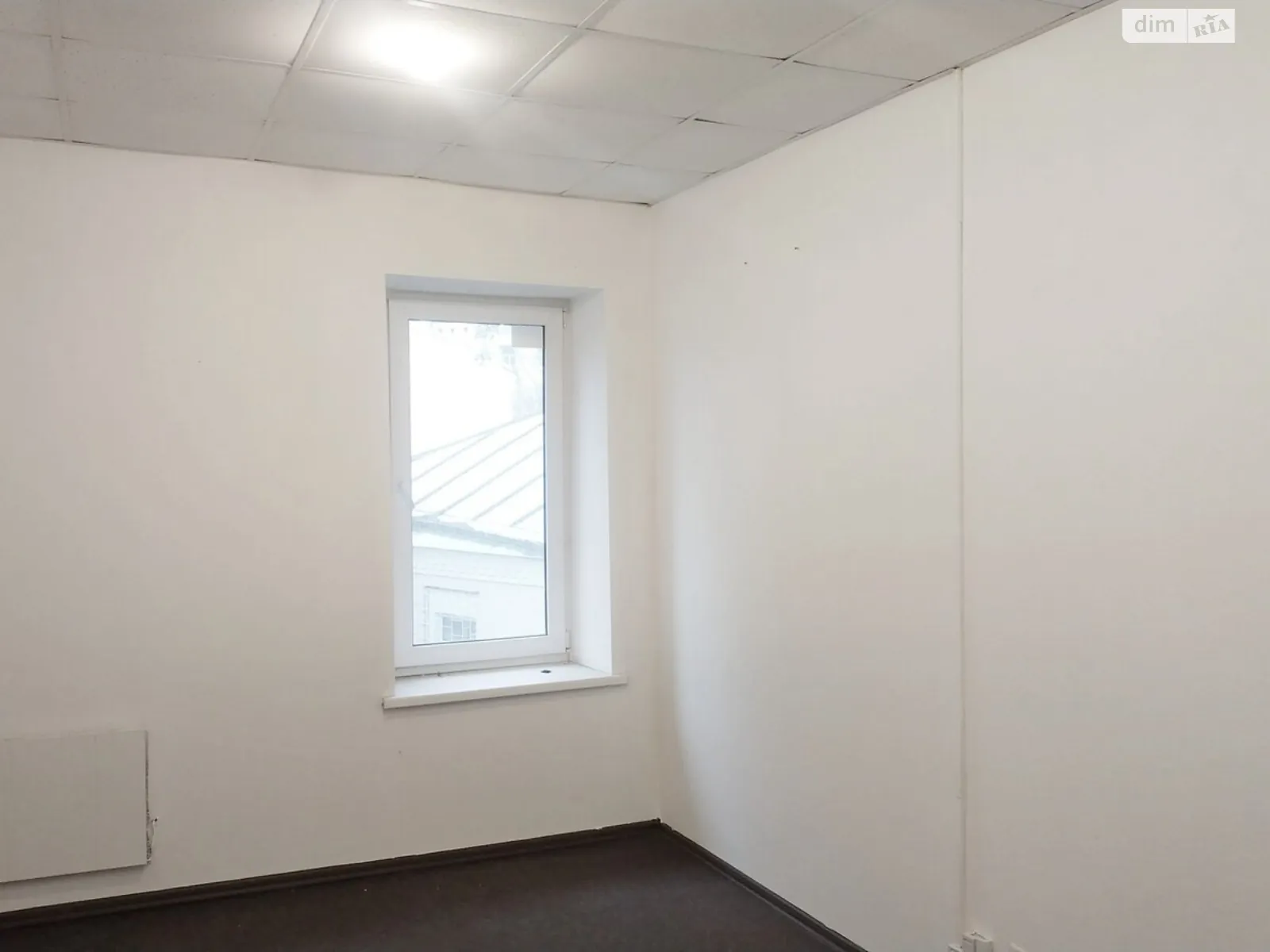 Сдается в аренду офис 19 кв. м в бизнес-центре, цена: 8320 грн - фото 1