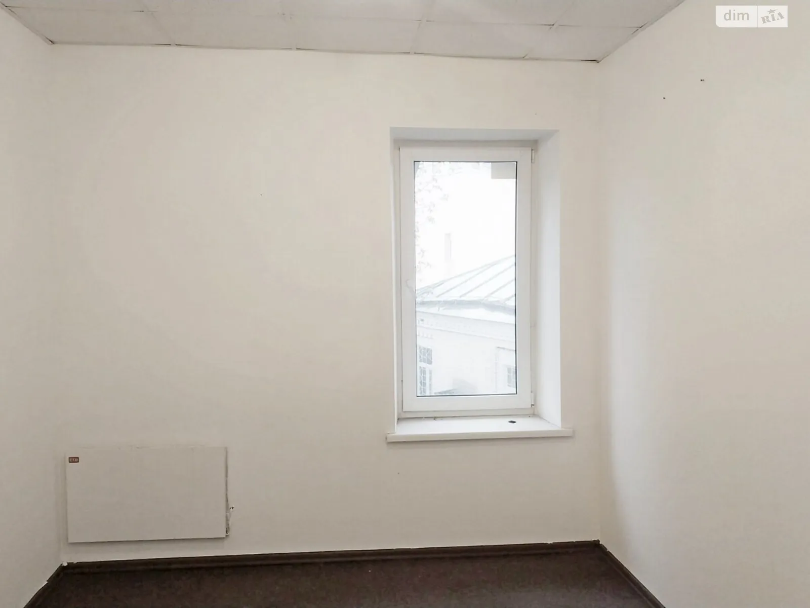 Сдается в аренду офис 19 кв. м в бизнес-центре, цена: 8340 грн - фото 1